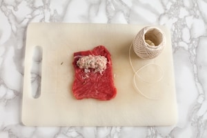 Preparazione Messicanini di vitello con cipolline e salsa al basilico - Fase 2