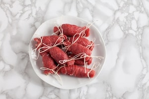 Preparazione Messicanini di vitello con cipolline e salsa al basilico - Fase 2