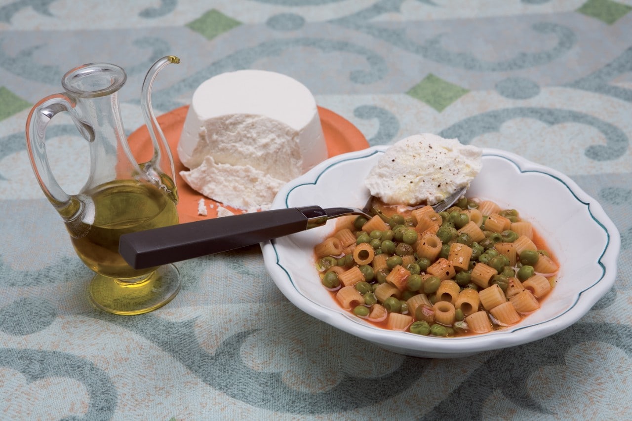 Minestra di piselli e ricotta ricetta