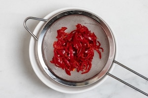 Preparazione Olio al peperoncino - Fase 2