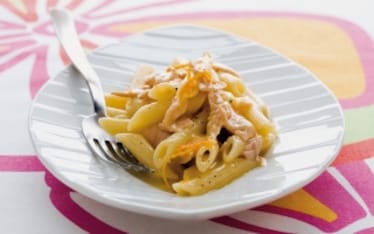 Penne al tonno e succo di arancia