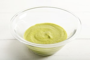 Preparazione Crema di lattuga con piselli, avocado e mazzancolle - Fase 2