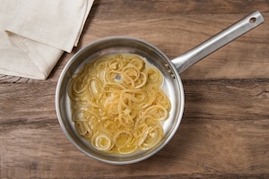 Preparazione Pizza ripiena di verdure - Fase 1