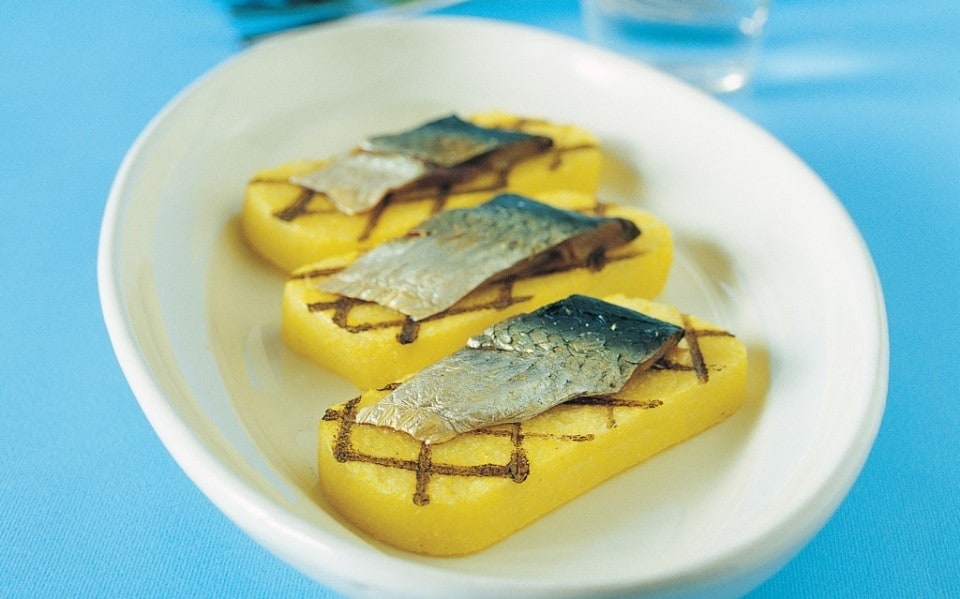 Polenta e aringhe ricetta