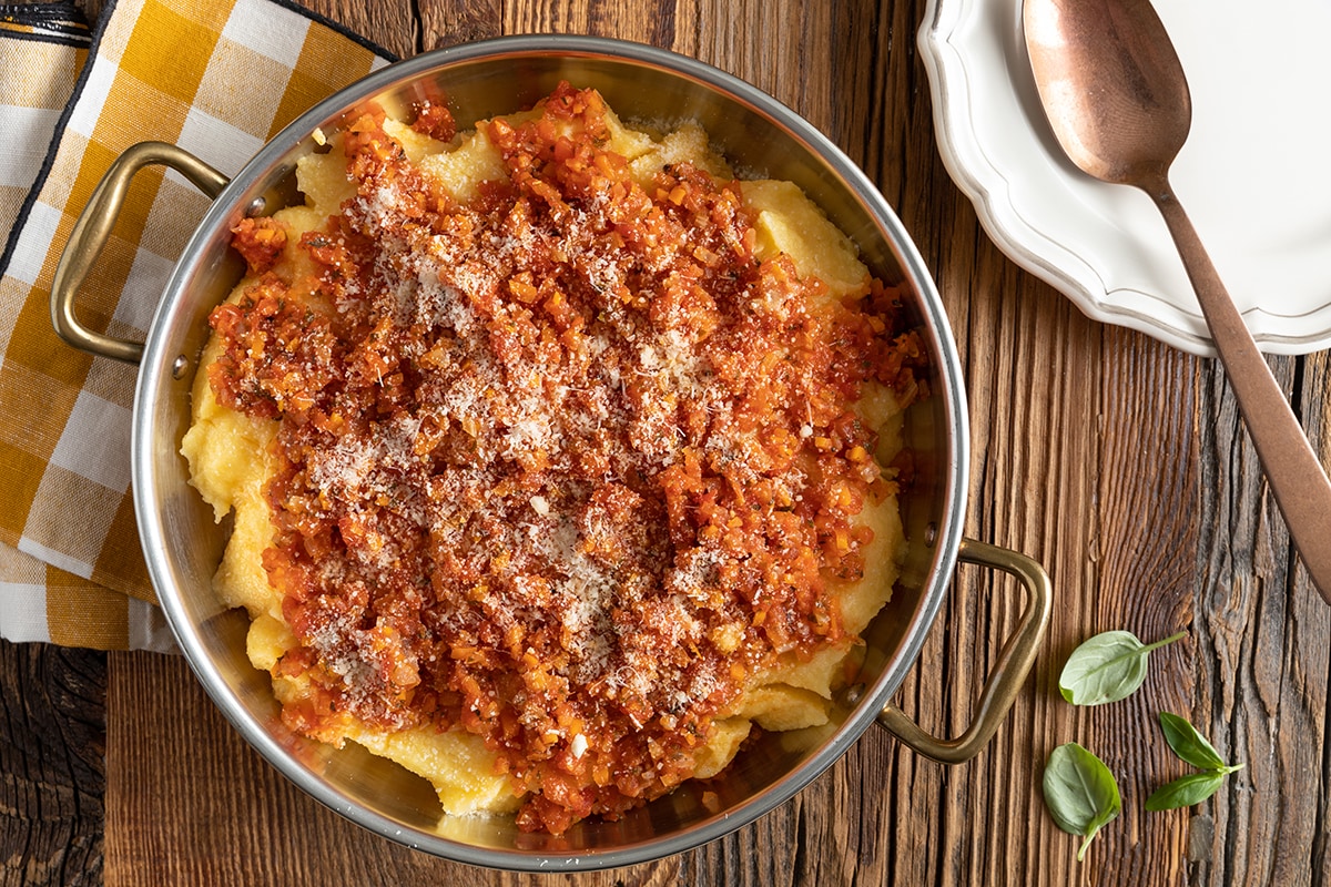 Polenta pasticciata con sugo finto ricetta