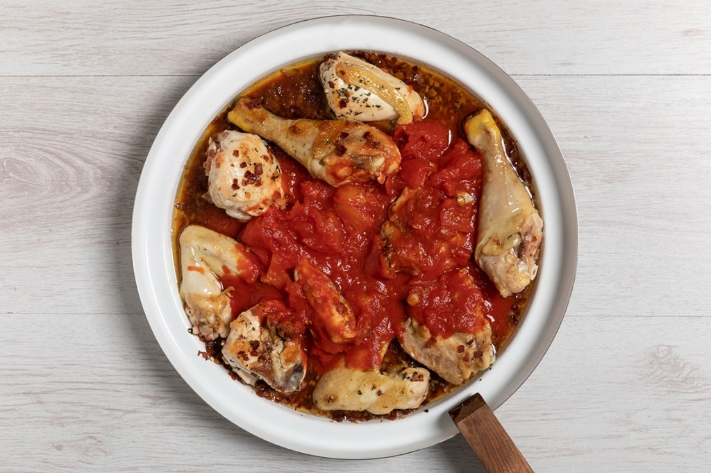 Ricetta Pollo al sugo - Cucchiaio d'Argento Ricetta Pollo al sugo - Cucchiaio d'Argento