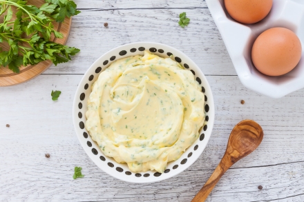 Preparazione Salsa remoulade - Fase 2 Preparazione Salsa remoulade - Fase 2