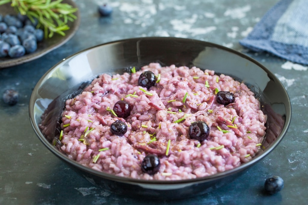 Ricetta Risotto ai mirtilli e speck Cucchiaio d'Argento