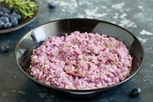 Preparazione Risotto ai mirtilli e speck - Fase 5
