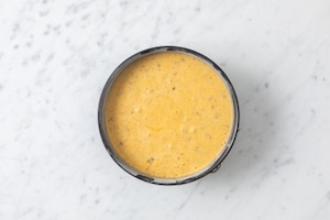 Preparazione Torta di mandorle senza burro, olio e lievito - Fase 3