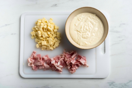 Preparazione Crêpes al prosciutto cotto e besciamella - Fase 2 Preparazione Crêpes al prosciutto cotto e besciamella - Fase 2