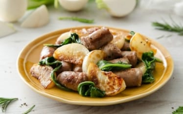 Salsiccia e rape in padella