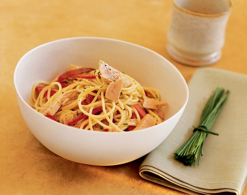 Spaghetti freddi al tonno ricetta