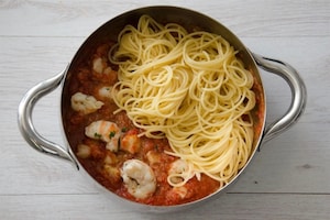 Preparazione Spaghetti al sugo di scampi e capesante - Fase 4
