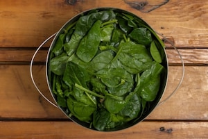 Preparazione Spätzle agli spinaci - Fase 1