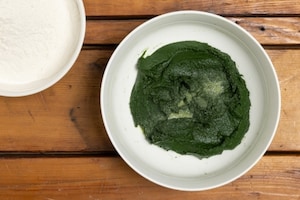 Preparazione Spätzle agli spinaci - Fase 3