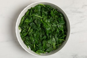 Preparazione Spinaci filanti al gorgonzola e pere - Fase 1