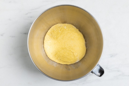 Preparazione Struffoli - Fase 1 Preparazione Struffoli - Fase 1