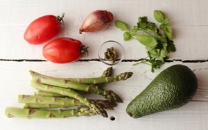 Preparazione Tartare di asparagi alle erbette - Fase 1