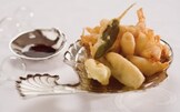 Tempura di gamberoni e rombo alla soia