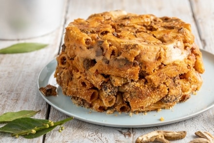 Preparazione Timballo napoletano di maccheroni - Fase 5