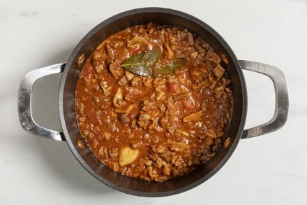 Preparazione Timballo napoletano di maccheroni - Fase 2