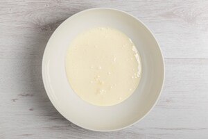 Preparazione Torta di briciole con crema - Fase 1