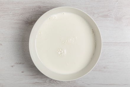 Preparazione Torta di briciole con crema - Fase 2 Preparazione Torta di briciole con crema - Fase 2