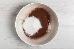 Preparazione Torta di briciole con crema - Fase 3