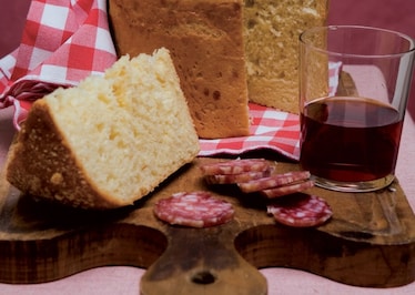 Torta lievitata di formaggi