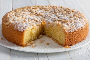 Preparazione Torta con pinoli e mandorle - Fase 4