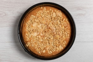 Preparazione Torta con pinoli e mandorle - Fase 3