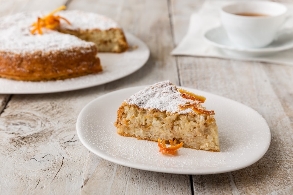 Torta di riso agli amaretti ricetta