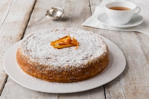 Preparazione Torta di riso agli amaretti - Fase 5
