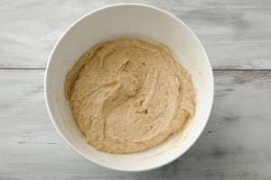 Preparazione Torta rustica di noci e caffè - Fase 3