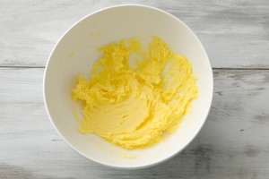 Preparazione Torta rustica di noci e caffè - Fase 2