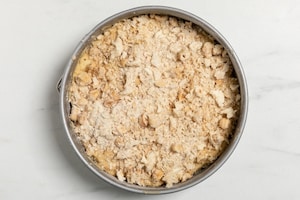 Preparazione Torta con zucchero di canna e mele - Fase 4