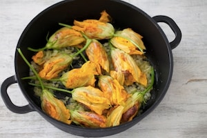 Preparazione Tortino di fiori di zucca ripieni - Fase 3