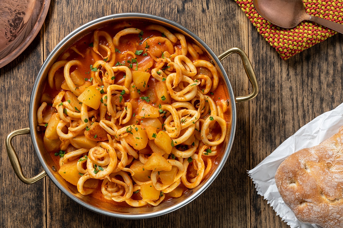 Totani e patate al sugo ricetta