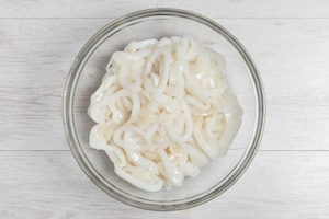 Preparazione Totani e patate al sugo - Fase 1