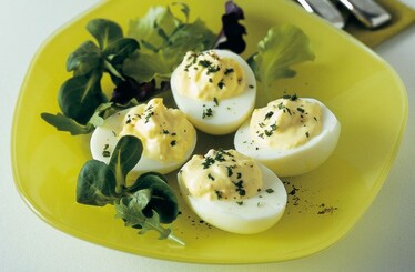 Uova farcite alla crema di yogurt