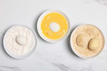 Preparazione Uova alla monachina - Fase 3 Preparazione Uova alla monachina - Fase 3