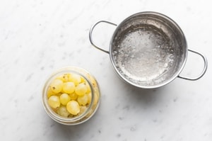 Preparazione Uva sotto spirito - Fase 2