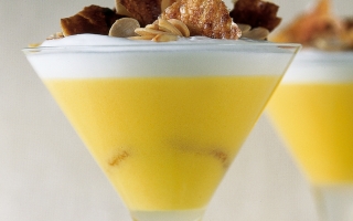 Zabaione al liquore di mandorle Zabaione al liquore di mandorle