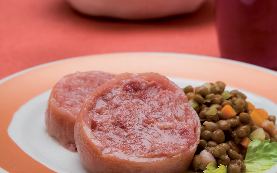 Zampone con lenticchie Zampone con lenticchie