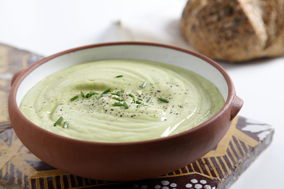 Zuppa di avocado e yogurt ricetta