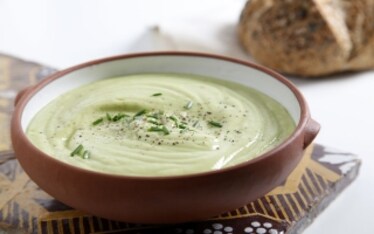 Zuppa di avocado e yogurt