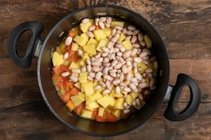 Preparazione Zuppa di cavolo verza e fagioli - Fase 3
