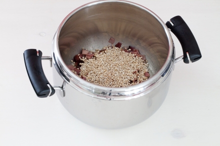 Preparazione Zuppa d'orzo - Fase 2 Preparazione Zuppa d'orzo - Fase 2