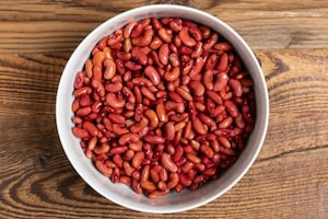 Preparazione Zuppa di fagioli e patate profumata al rosmarino - Fase 1